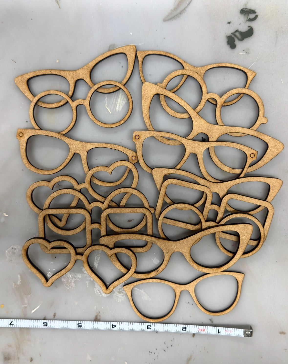 16pc set of wonky glasses